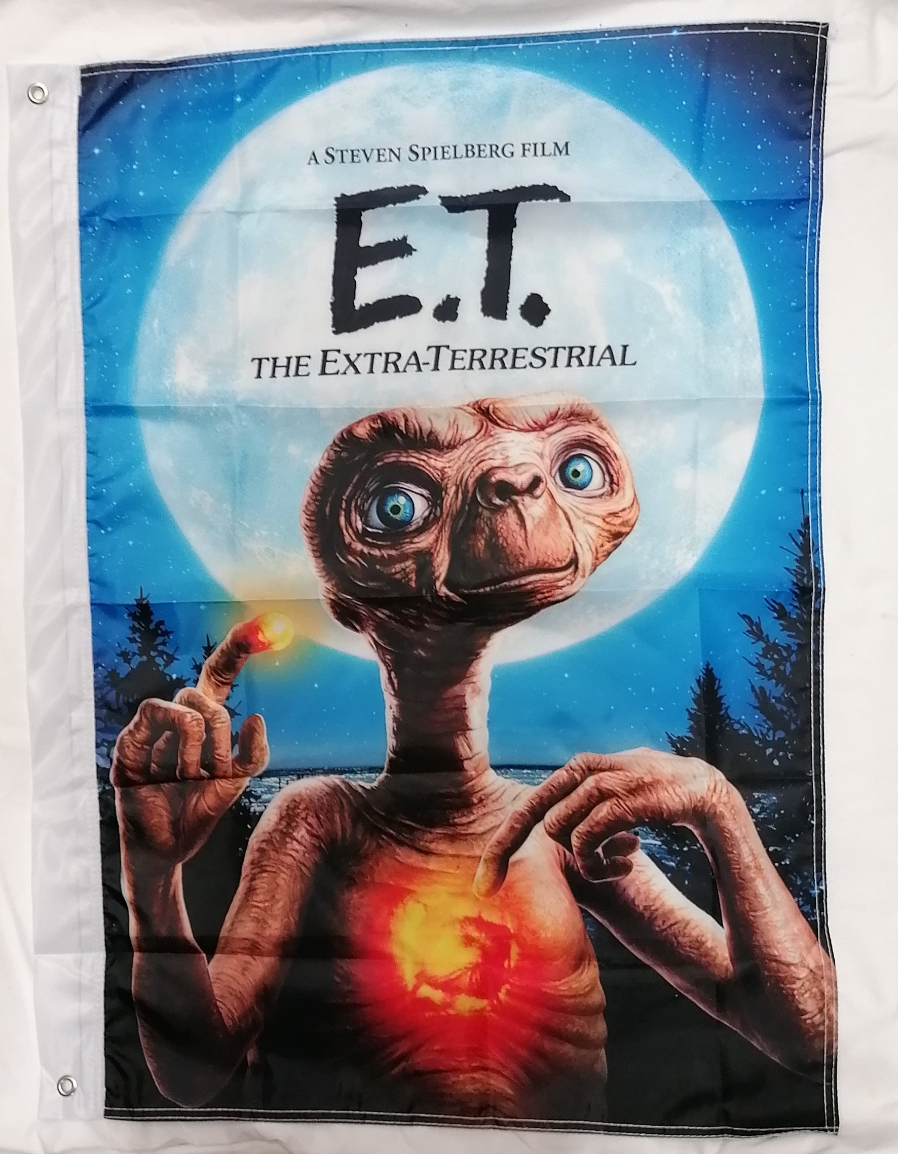 E.T. the Extra-Terrestrial movie flag 