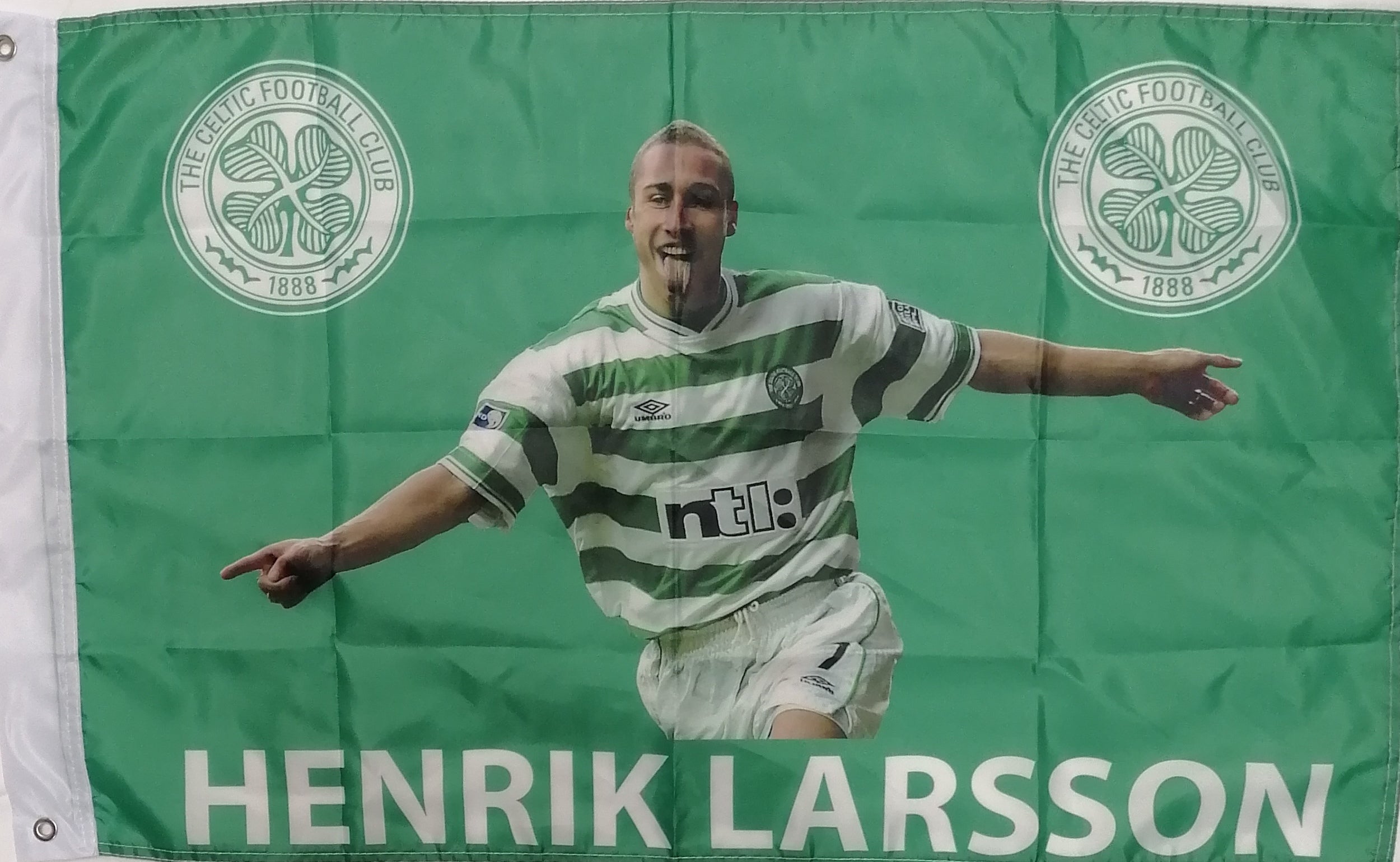 Henrik Larsson celtic flag