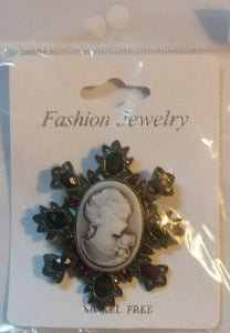 Women's Elegant vintage jewellery brooch.