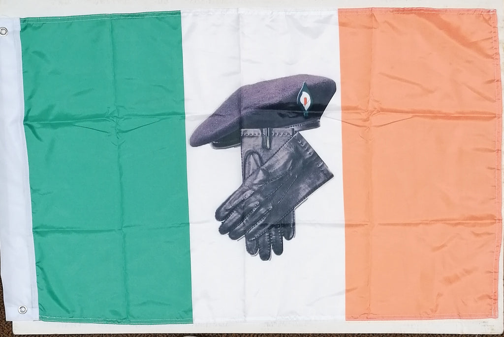 Irish Republican Army Beret Hat and Gloves Flag