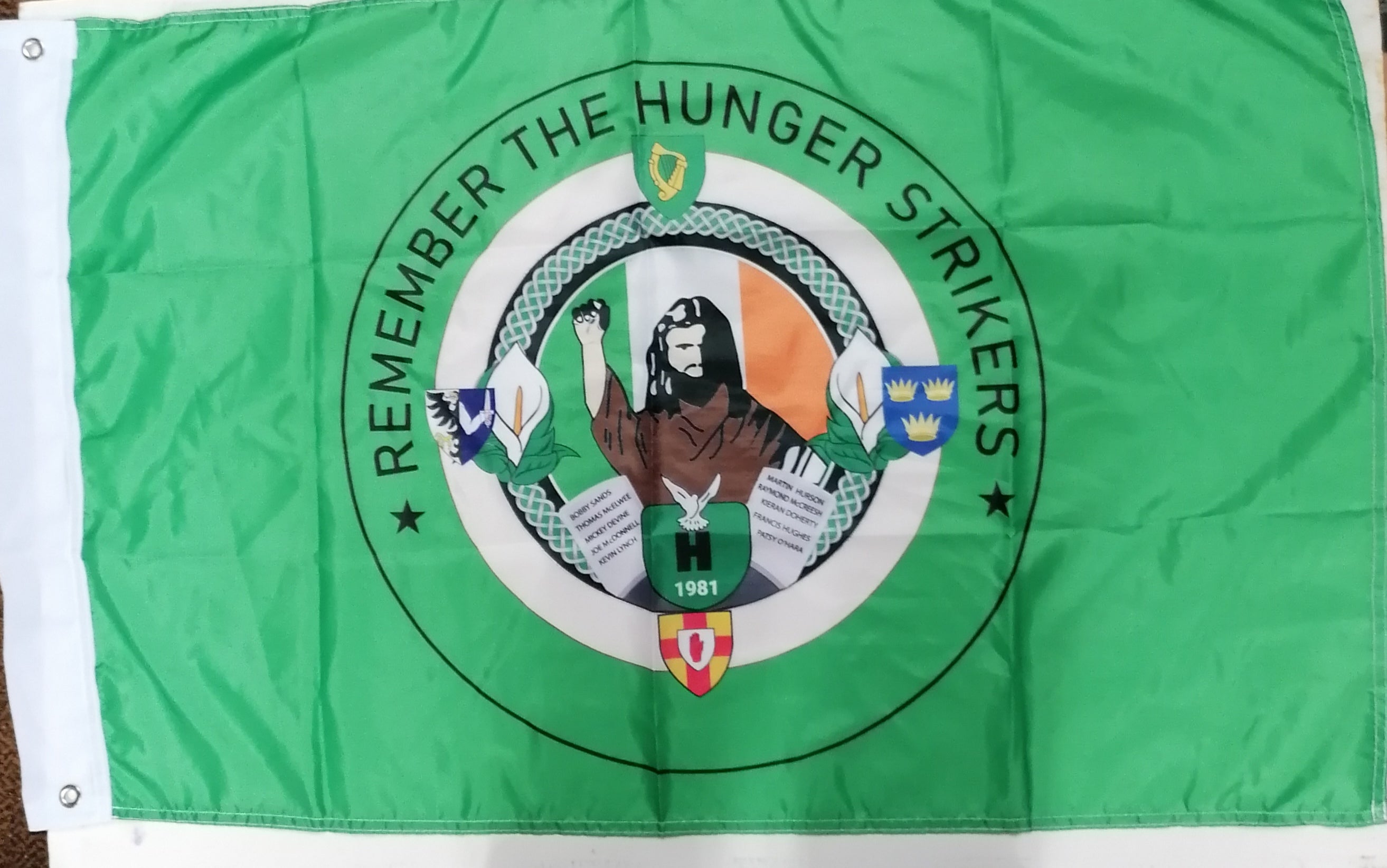 irish republican blanket man hunger striker flag