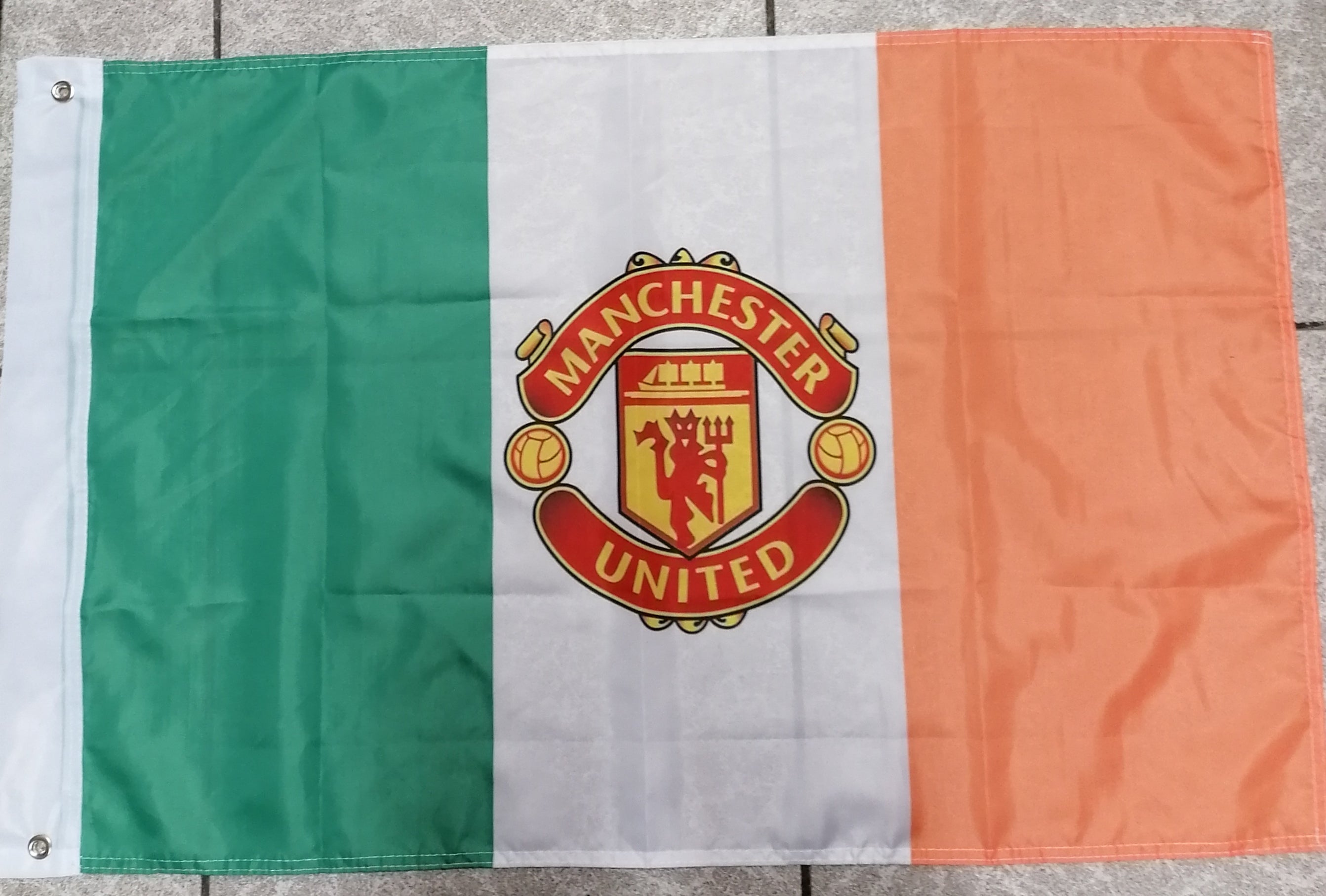 manchester united irish flag